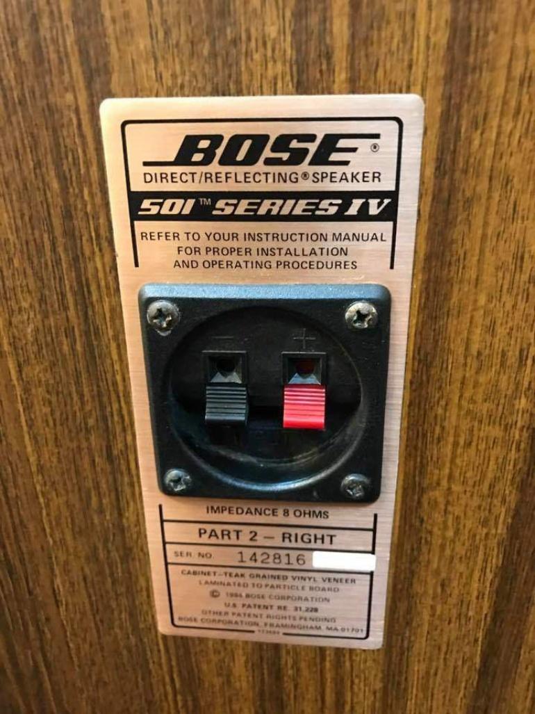Loa Bose 501 seri 4 được thừa hưởng rất nhiều công nghệ hiện đại của hãng âm thanh tiên tiến Bose.